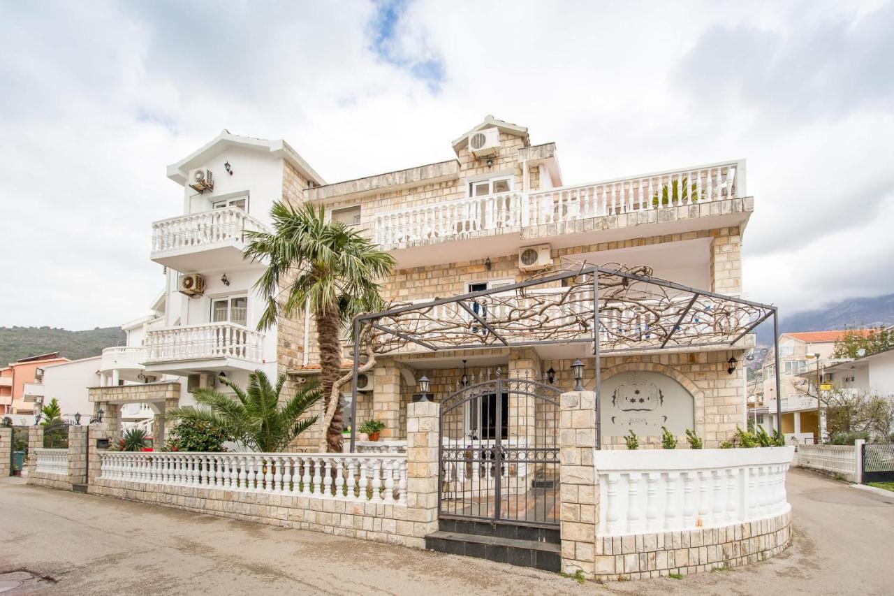 بودفا Apartments & Rooms Nikolic المظهر الخارجي الصورة