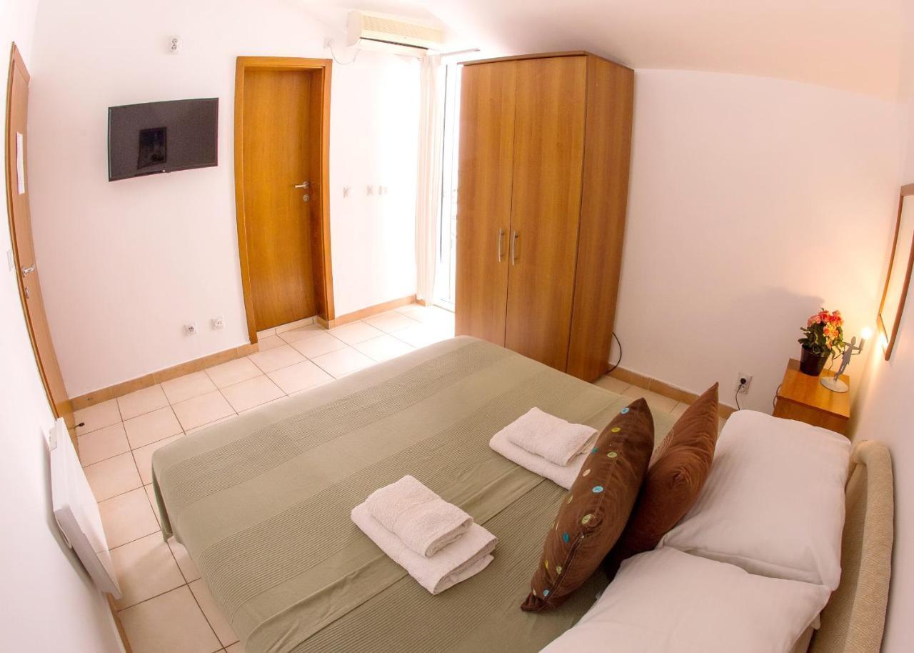 بودفا Apartments & Rooms Nikolic المظهر الخارجي الصورة