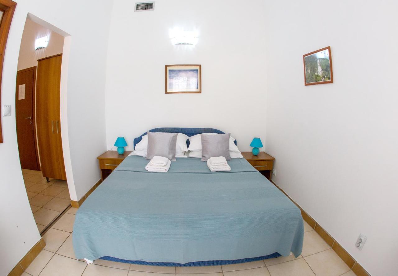بودفا Apartments & Rooms Nikolic المظهر الخارجي الصورة