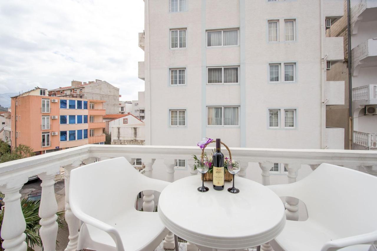 بودفا Apartments & Rooms Nikolic المظهر الخارجي الصورة