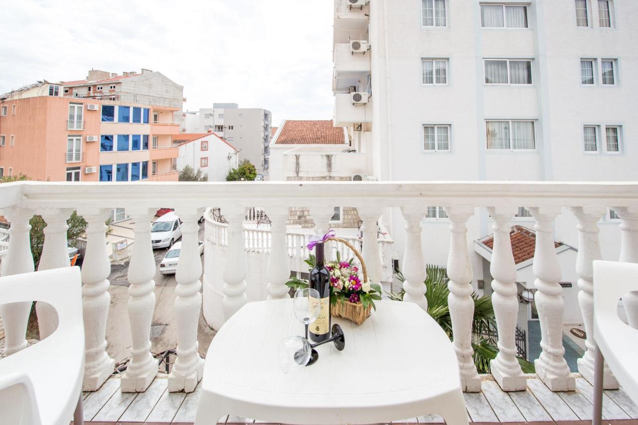 بودفا Apartments & Rooms Nikolic المظهر الخارجي الصورة