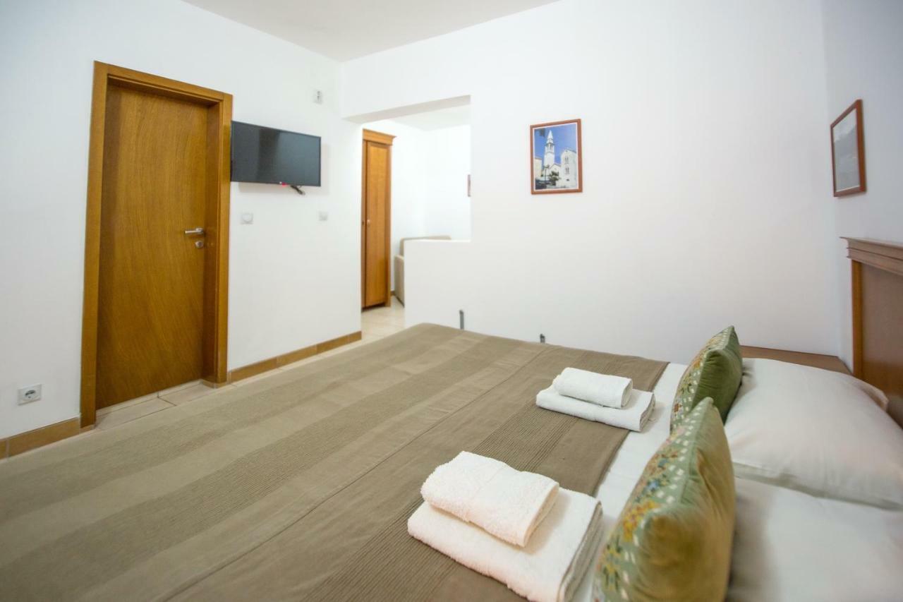 بودفا Apartments & Rooms Nikolic المظهر الخارجي الصورة