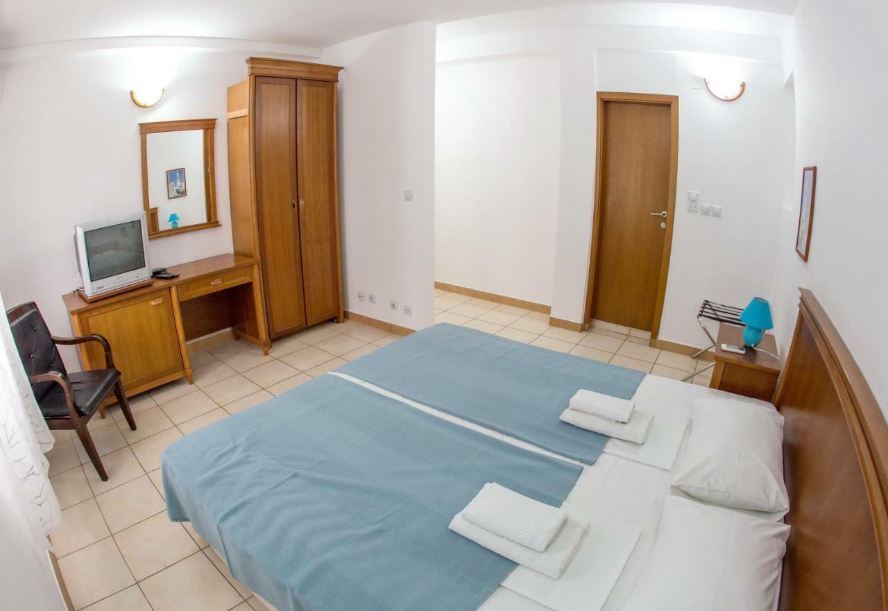 بودفا Apartments & Rooms Nikolic المظهر الخارجي الصورة