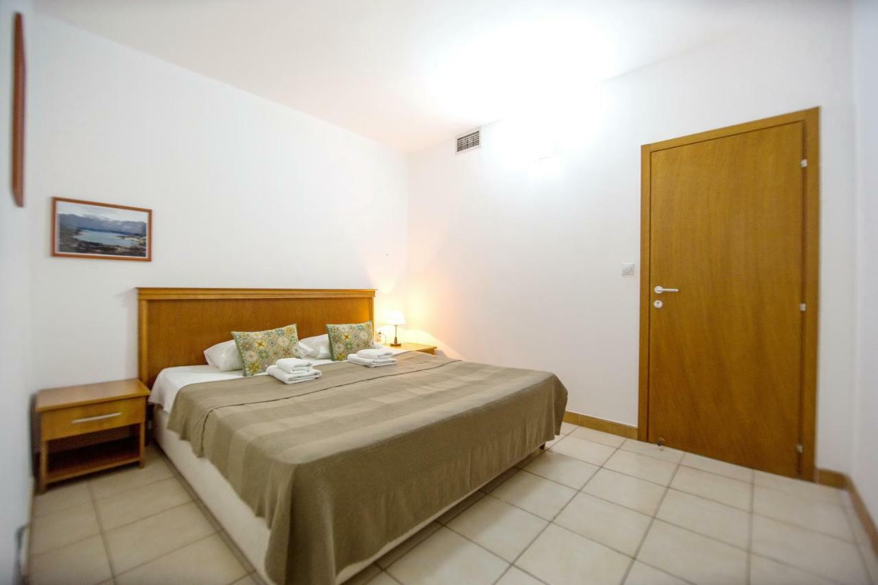 بودفا Apartments & Rooms Nikolic المظهر الخارجي الصورة